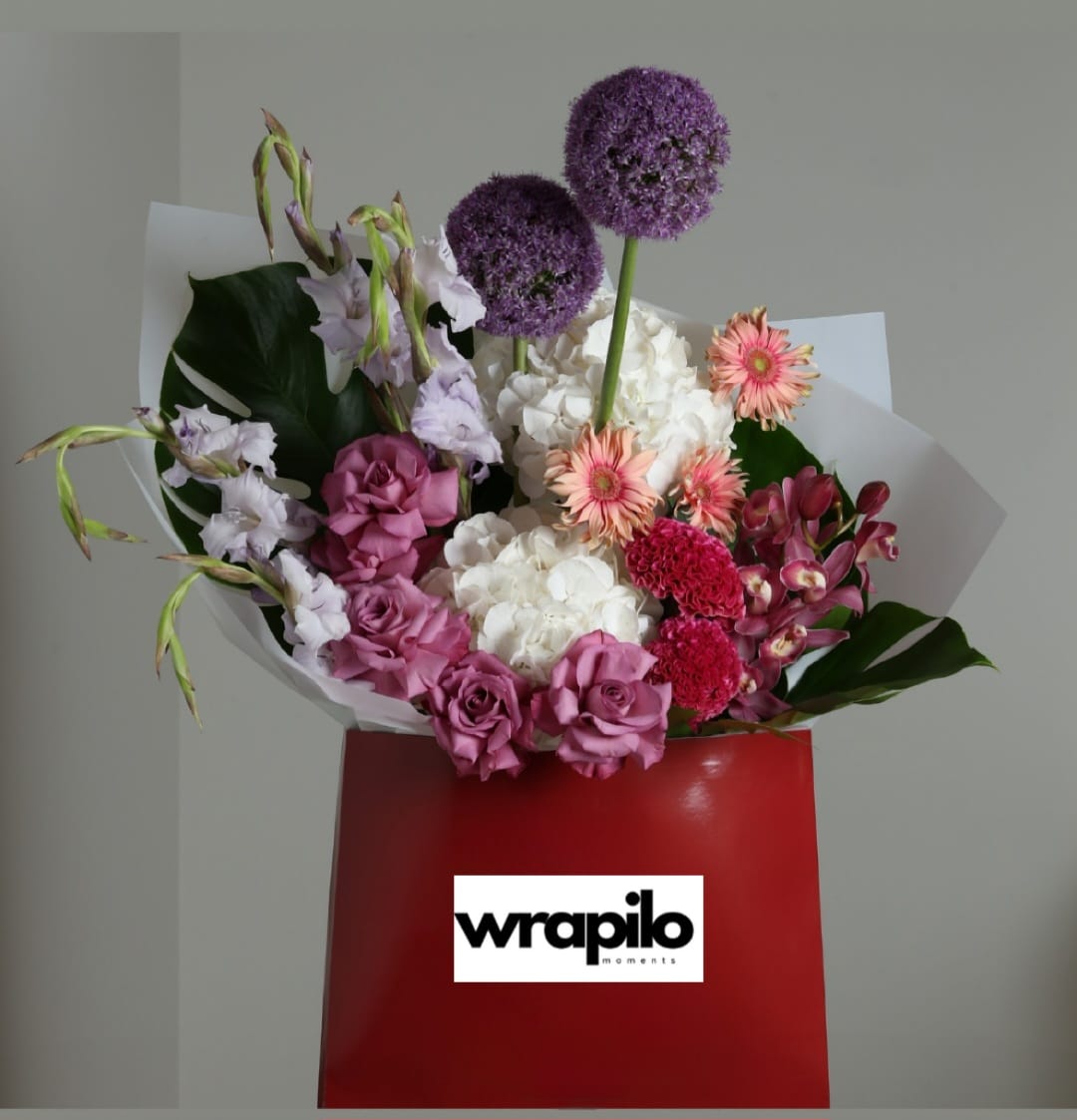 Modern Mixed Bloom Box (Wrapilo Edition)