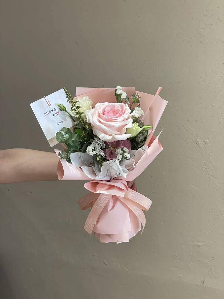 Vibrant single Flower Bouquet