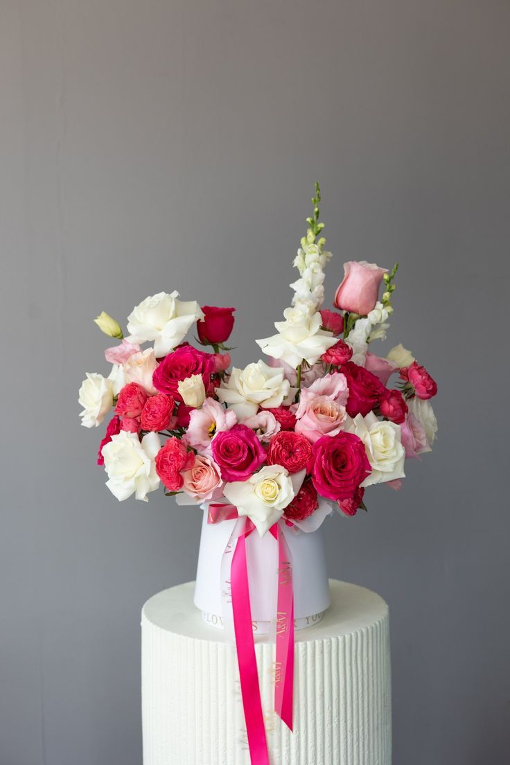Appealing Roses N Hydrangea Bouquet